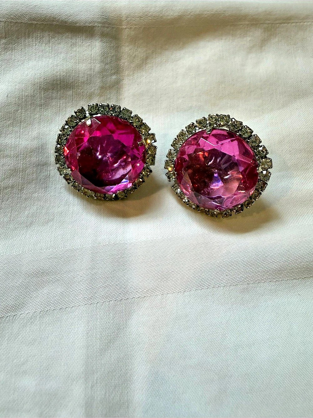 Castlecliff Vintage Pink Rhinestone Cluster Clip-On Earrings Pink Rhinestone